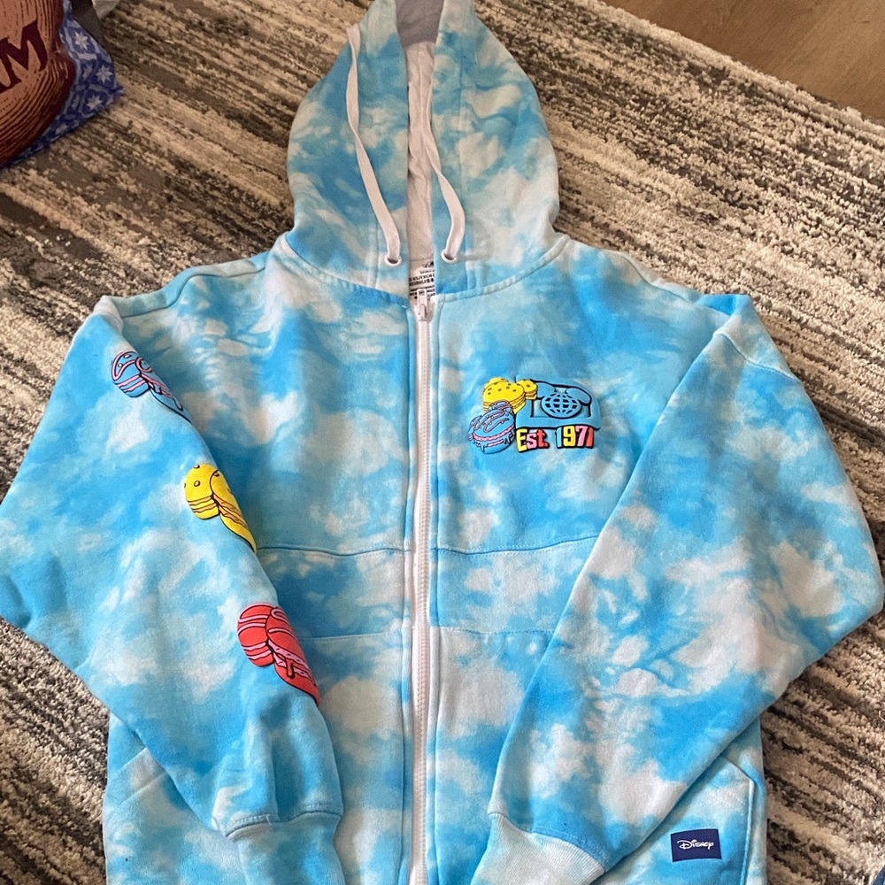 Walt Disney Eats Macaron Spirit Jersey size xs